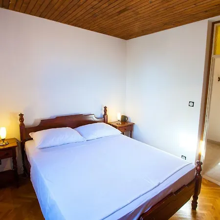 Holiday home Petar Donji Okrug (Ciovo)